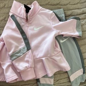 Nike legging and jacket for baby girl size 12 months